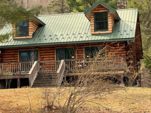 Rare Delaware Riverfront Retreat – 17 Acres of Privacy, Views & Natural Beauty